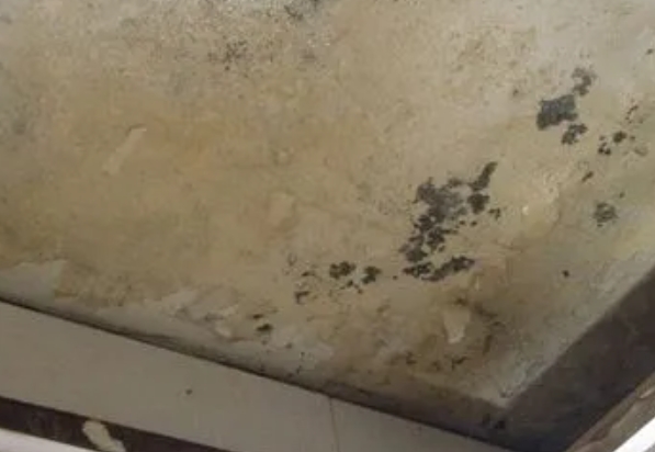 卫辉阳台漏水维修公司分享下卫辉卫生间渗水维修需要注意哪些问题。